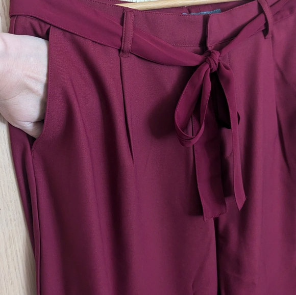 Women's Modcloth Savannah wide leg trousers, size 14, raspberry red - Picture 6 of 15